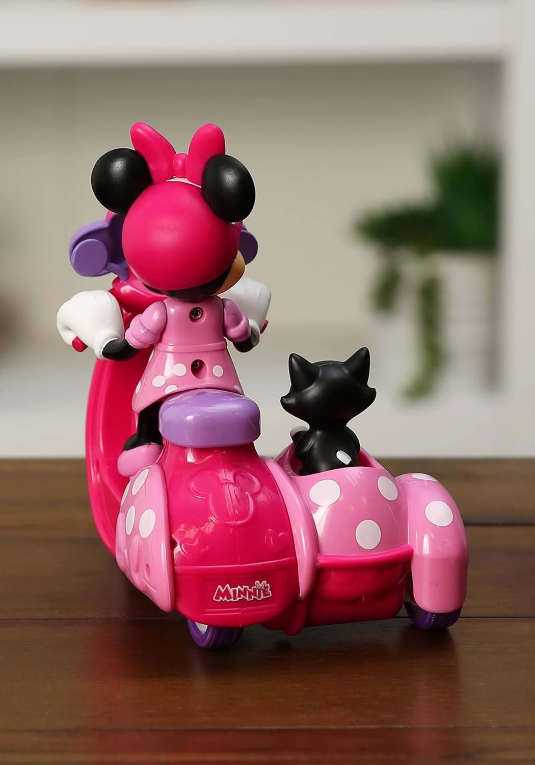 Minnie R/C Scooter