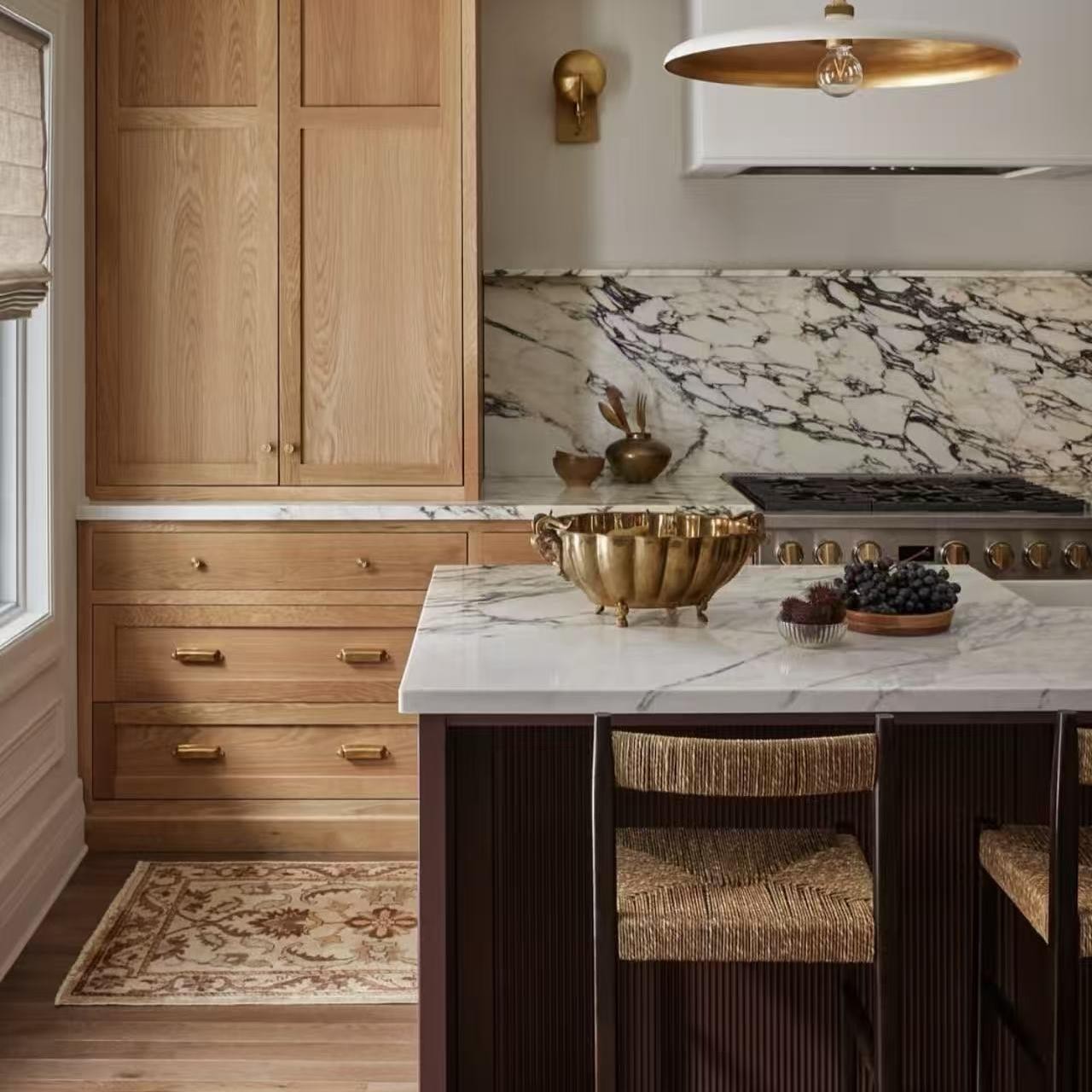 Villa Kitchen Cabinets with Countertops