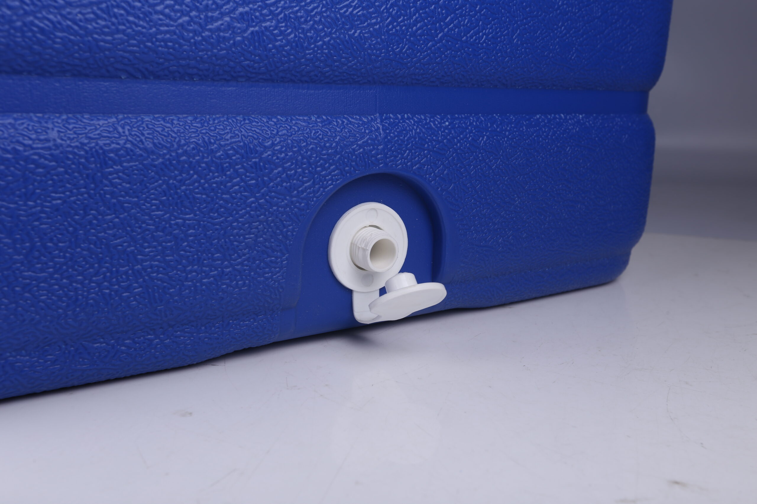 90L Cooler Box with Wheels