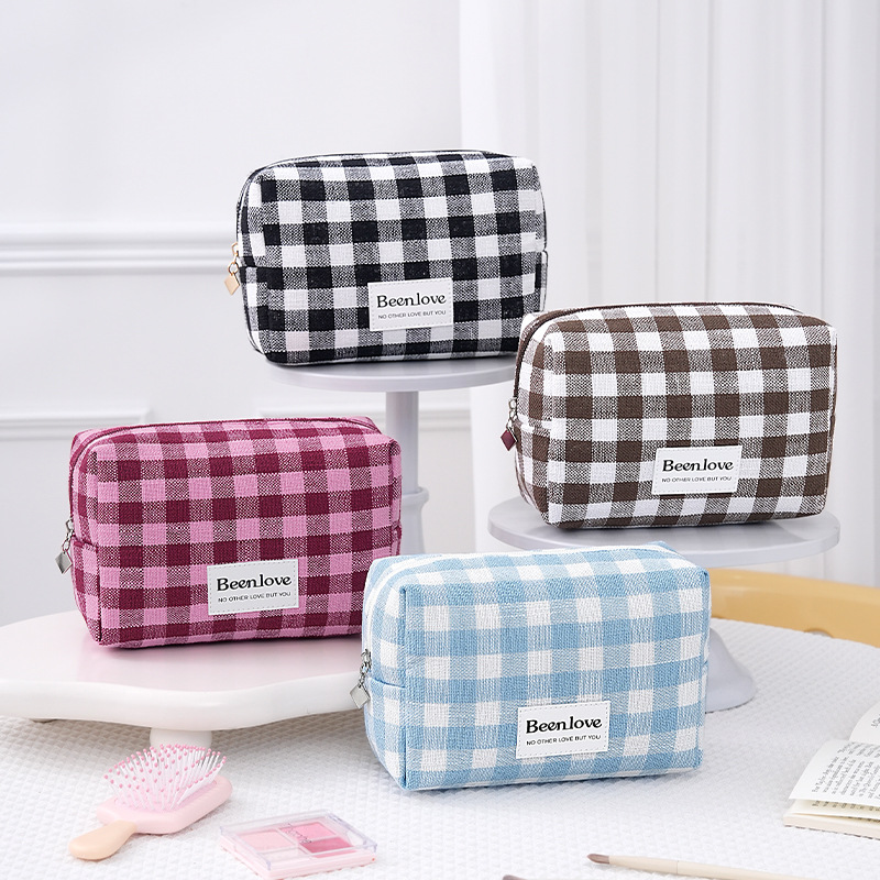 Hot-Sale-Cosmetic-Case-With-Customized-Logo.jpg Cosmetic Case