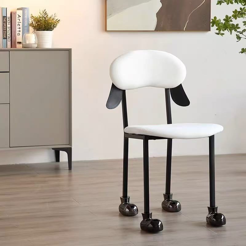 Cartoon Leather Chair