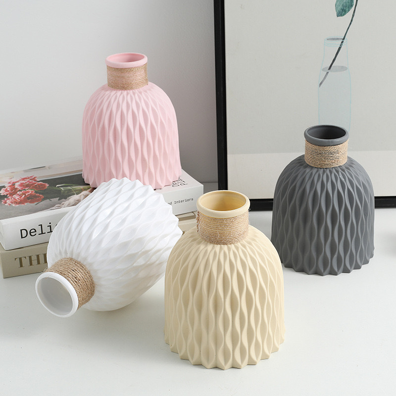 Minimalist Plastic Water Corrugated Vase