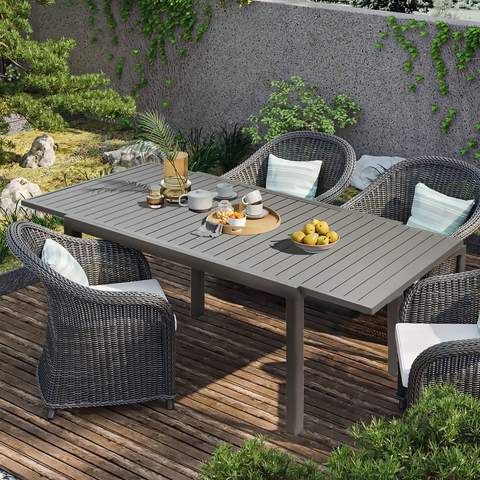 Extendable Aluminium Patio Table
