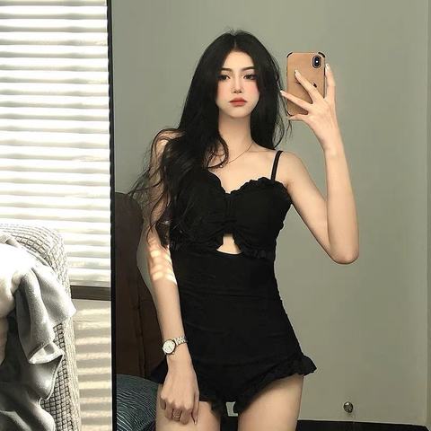 Korean Conservative One Piece